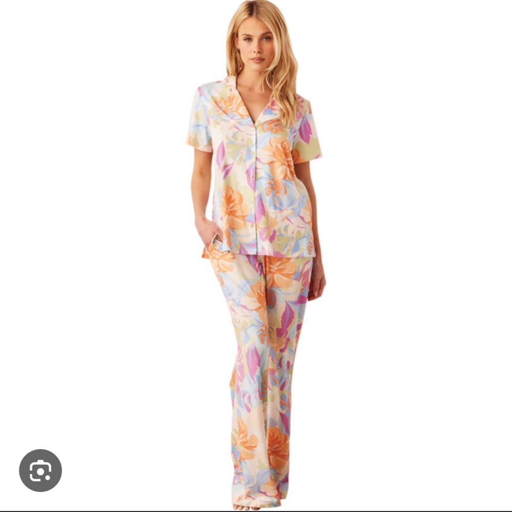 MASONgrey Women’s Elsa Floral Print Short Sleeve PJ set, Dreamscape